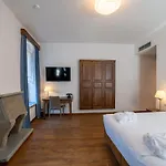 Otel Villa Permet 4*
