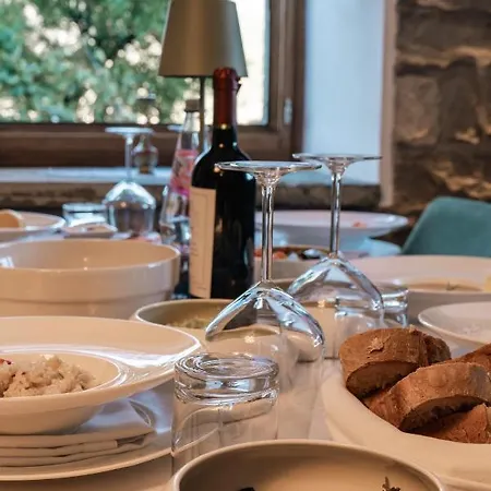 ホテル Villa Permet Përmet