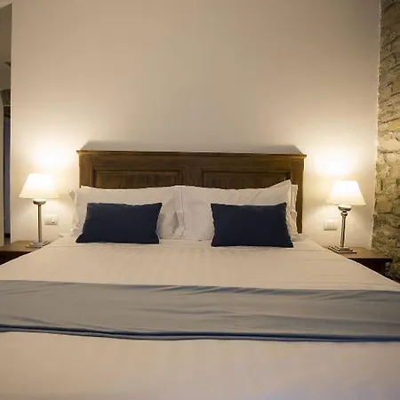 Hotel Villa Permet 4*