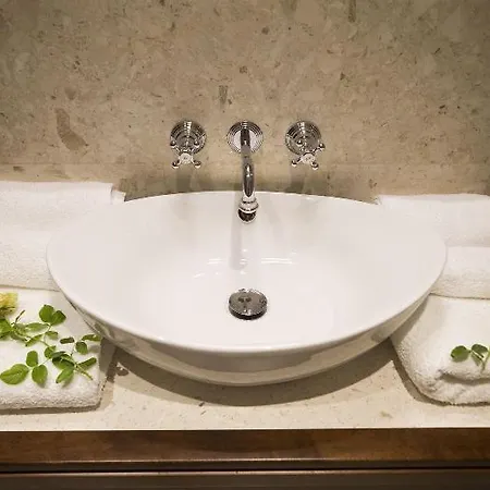 Villa Permet Hotel