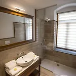 Villa Permet 酒店 4*