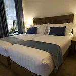 酒店 Villa Permet 4*