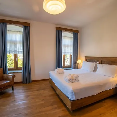 מלון Villa Permet 4*