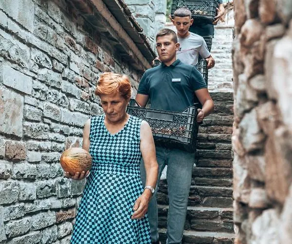 Villa Permet ホテル 4*