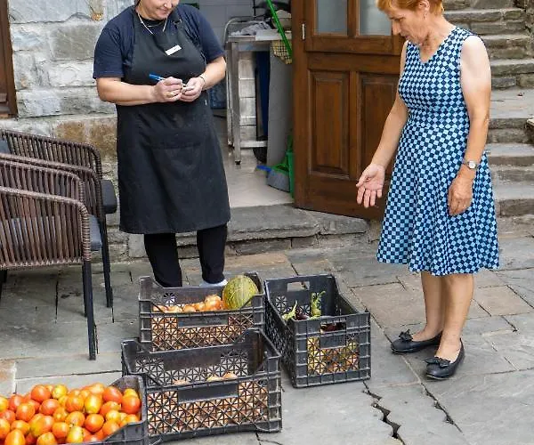 Villa Permet ホテル Përmet