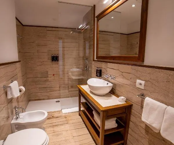 ホテル Villa Permet Përmet